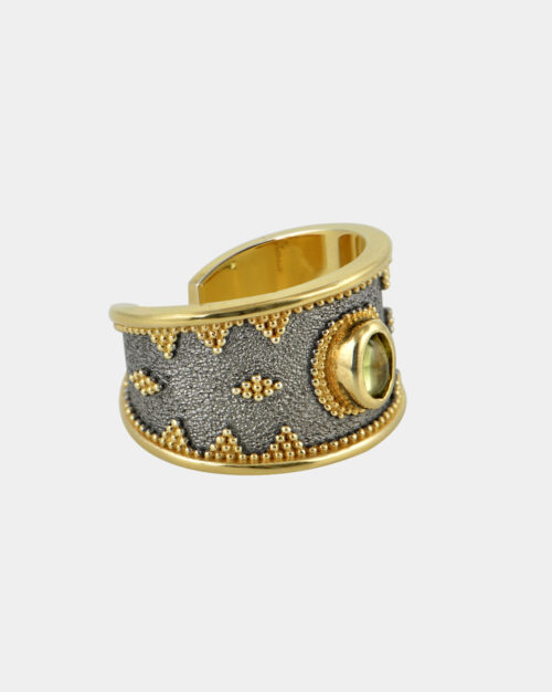 Byzantine Filigree Peridot Ring Black n' Gold